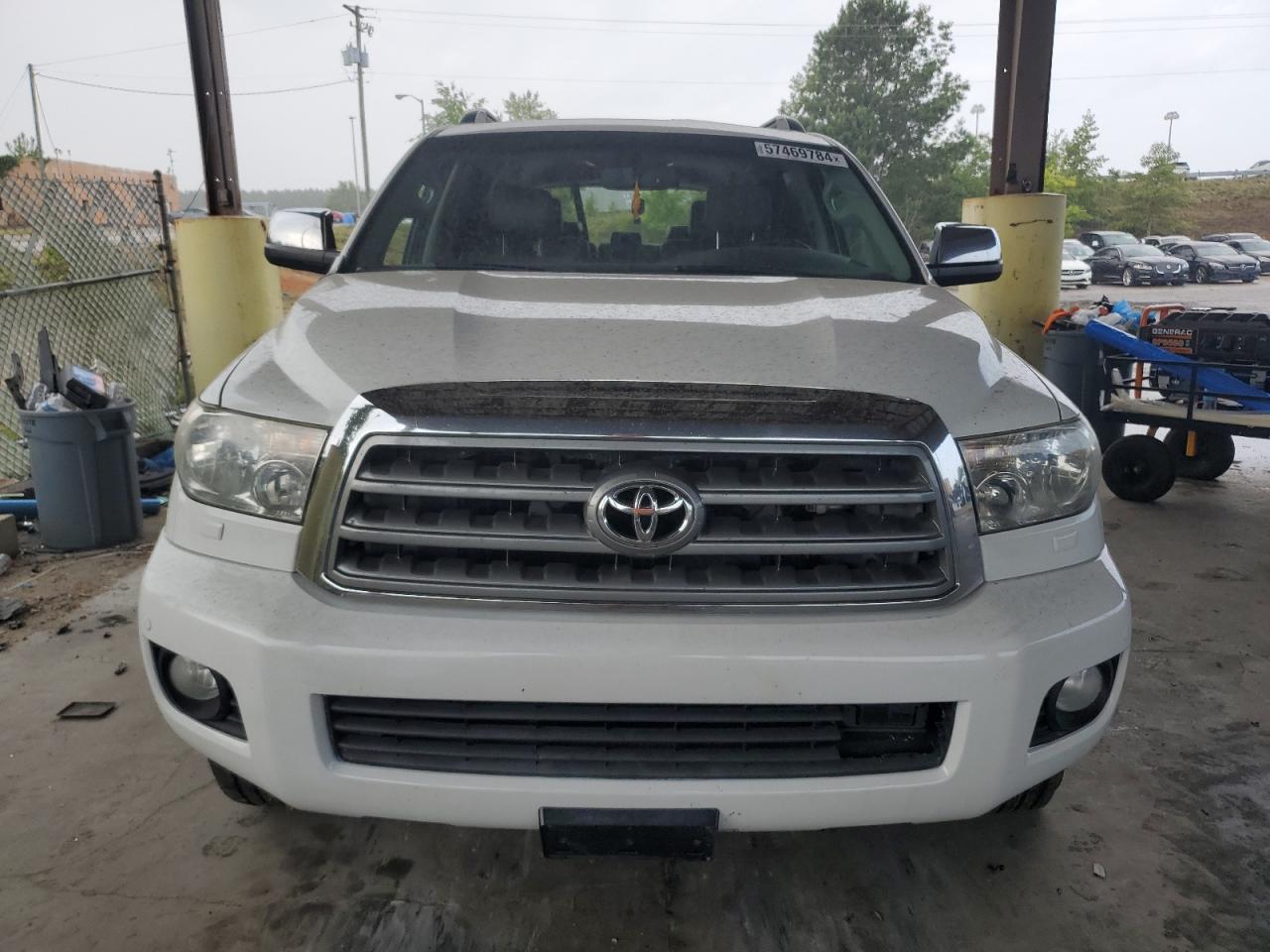 Автомобиль TOYOTA SEQUOIA PLATINUM 2016 | GrandCar Автомобиль TOYOTA SEQUOIA PLATINUM 2016 | GrandCar