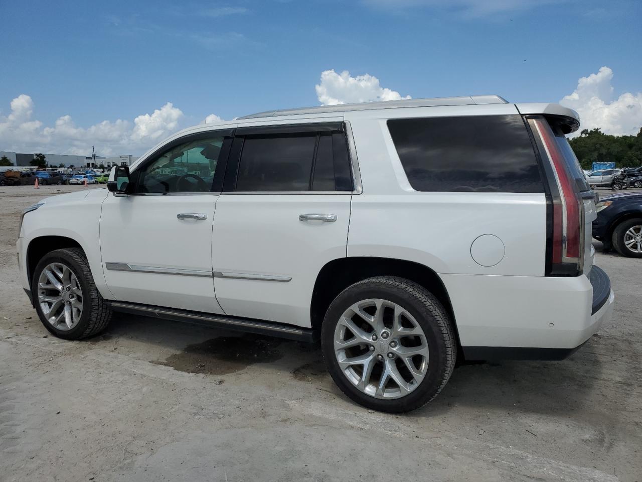 Автомобиль CADILLAC ESCALADE PREMIUM LUXURY 2017 | GrandCar Автомобиль CADILLAC ESCALADE PREMIUM LUXURY 2017 | GrandCar
