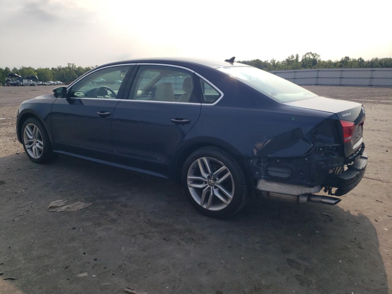 Автомобиль VOLKSWAGEN PASSAT SE 2014 | GrandCar Автомобиль VOLKSWAGEN PASSAT SE 2014 | GrandCar
