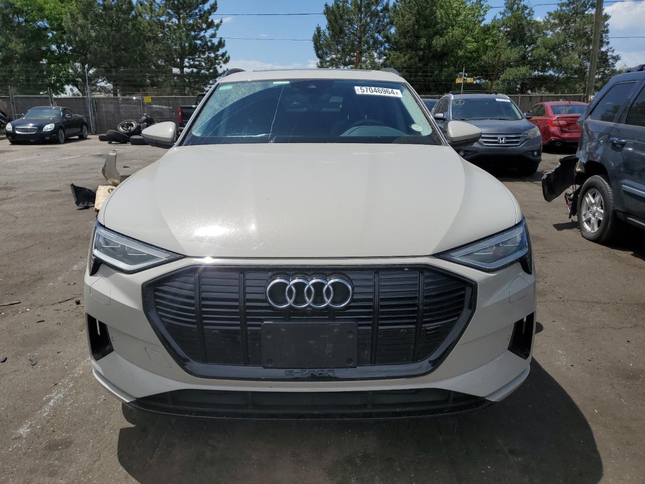 Автомобиль AUDI E-TRON PREMIUM 2021 | GrandCar Автомобиль AUDI E-TRON PREMIUM 2021 | GrandCar