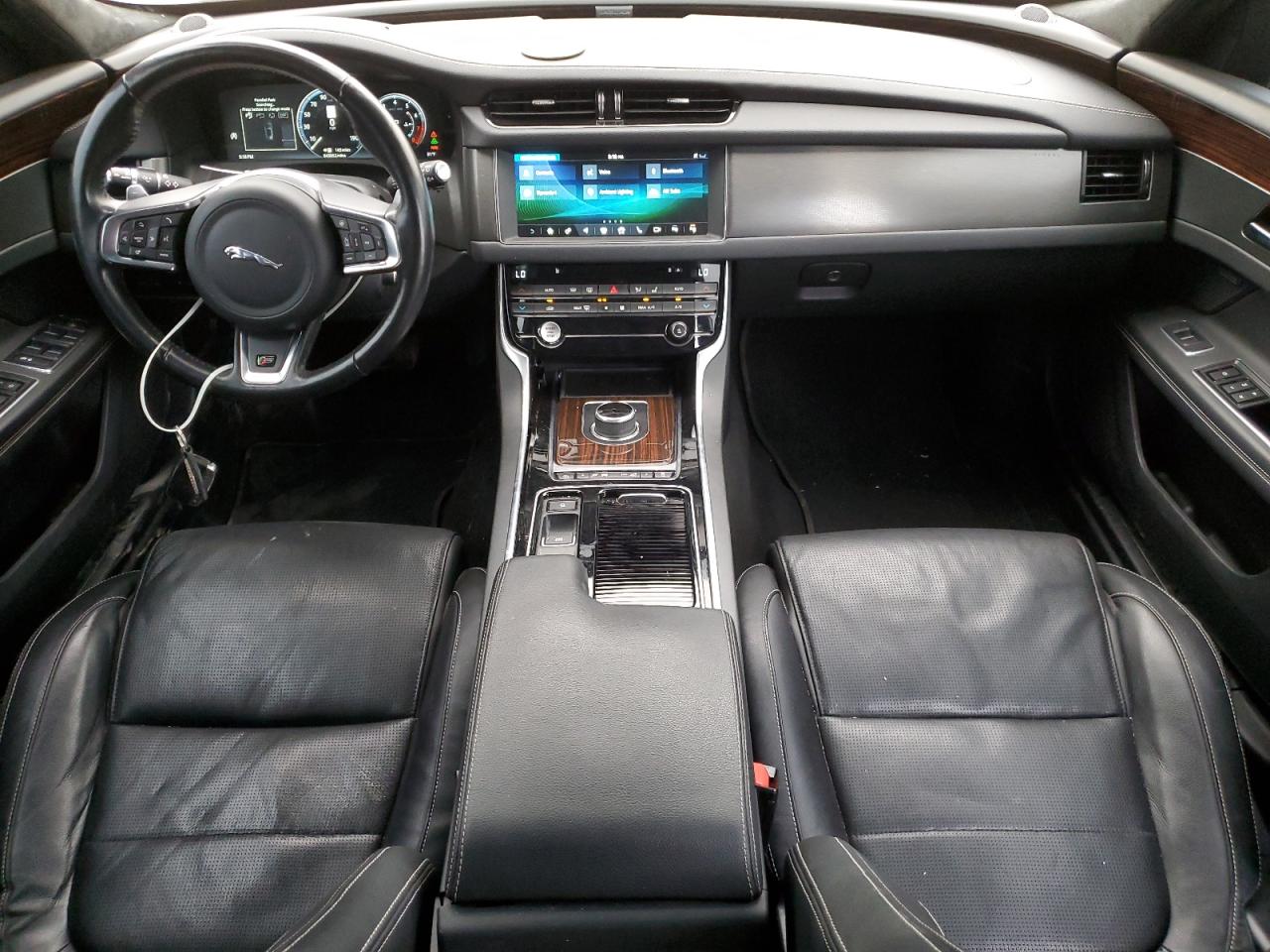 Автомобиль JAGUAR XF S FIRST EDITION 2018 | GrandCar Автомобиль JAGUAR XF S FIRST EDITION 2018 | GrandCar