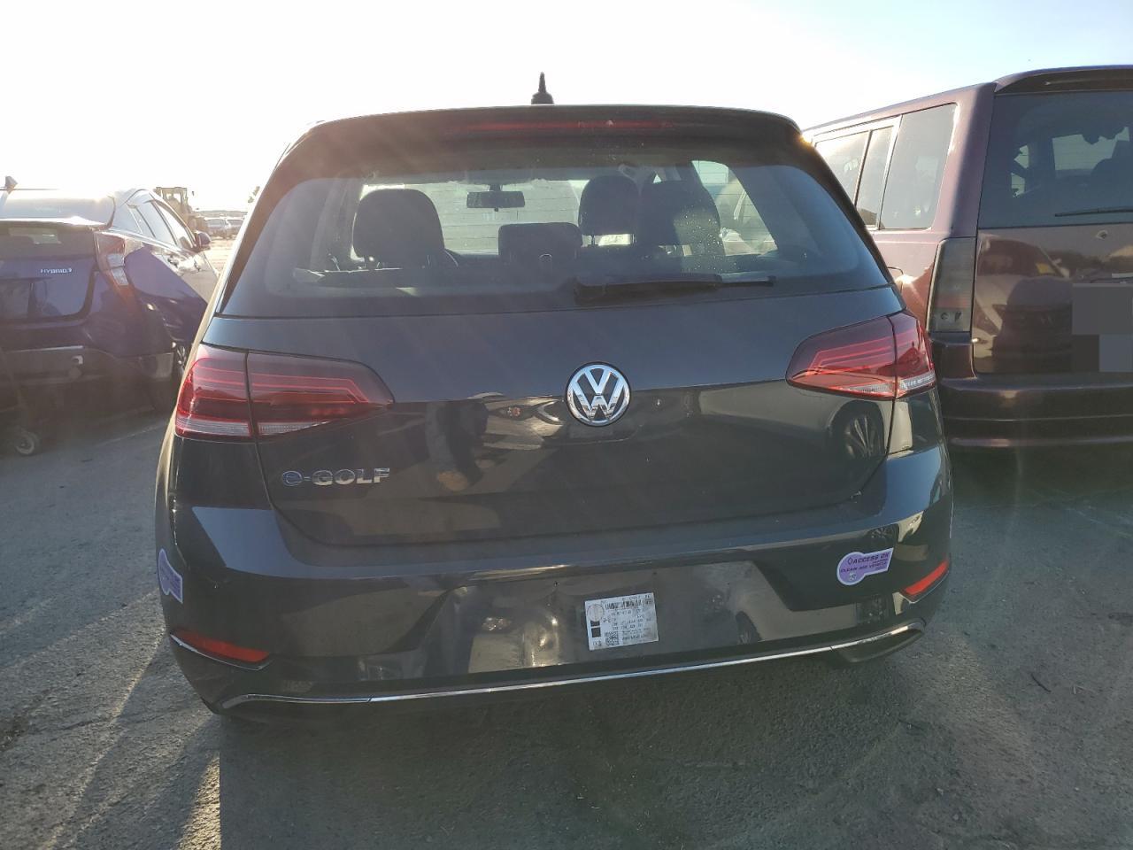 Автомобіль VOLKSWAGEN E-GOLF SE 2019 | GrandCar Автомобіль VOLKSWAGEN E-GOLF SE 2019 | GrandCar