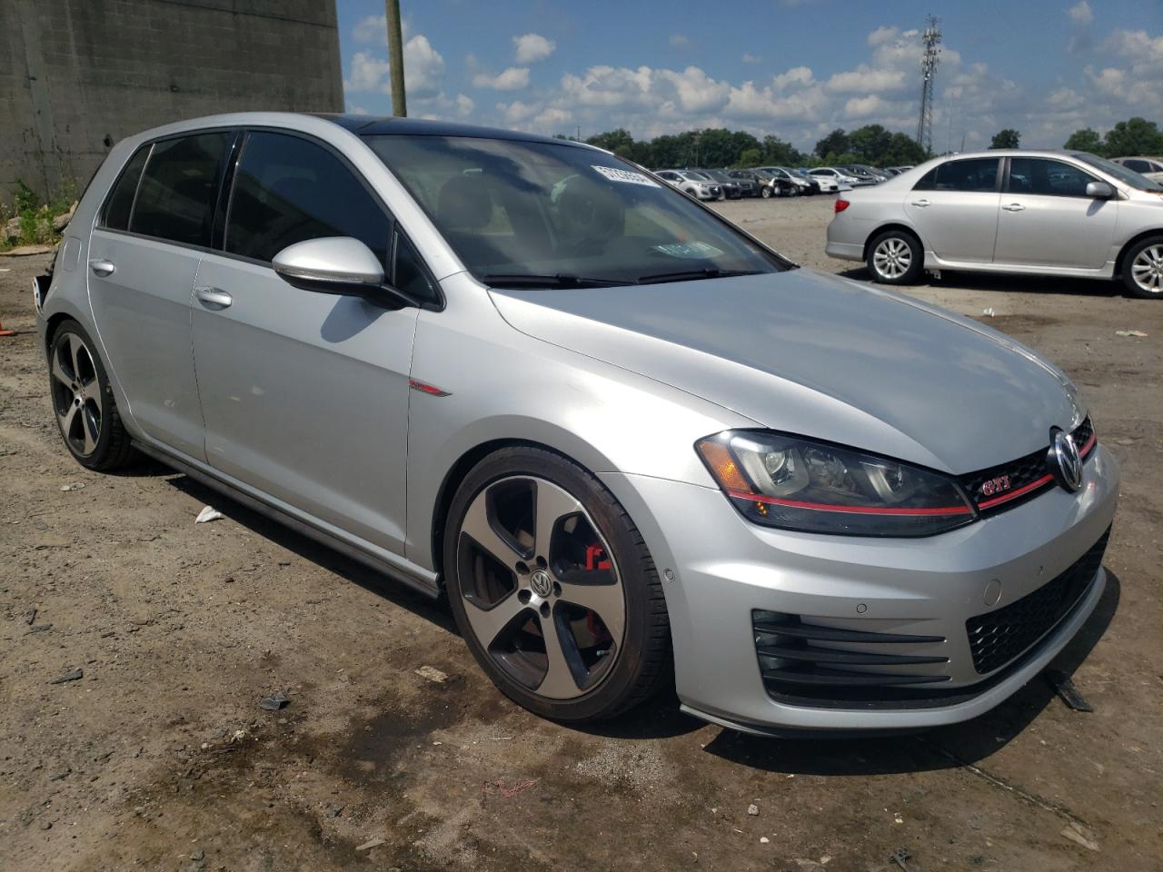 Автомобиль VOLKSWAGEN GTI SE 2016 | GrandCar Автомобиль VOLKSWAGEN GTI SE 2016 | GrandCar