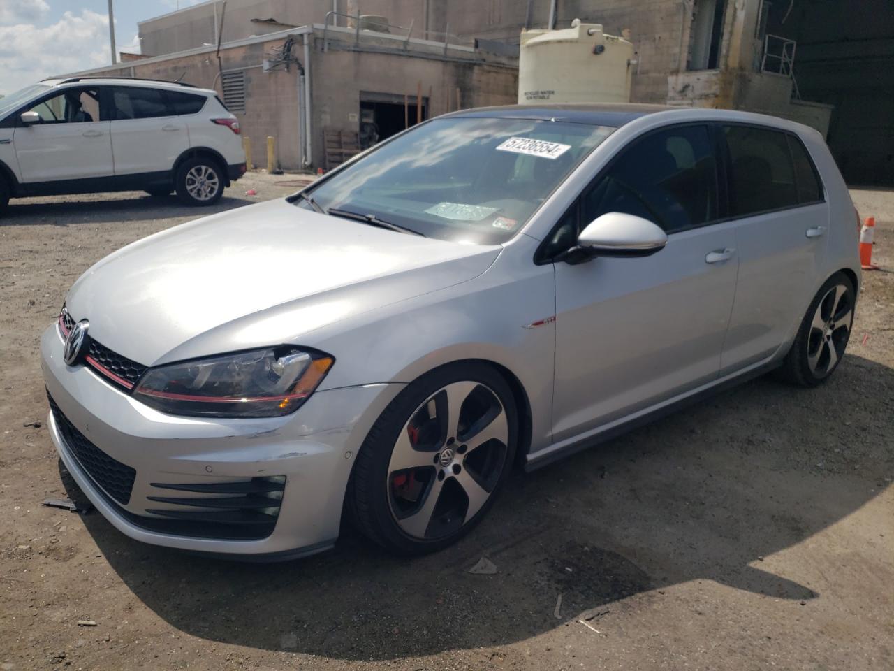 Автомобиль VOLKSWAGEN GTI SE 2016 | GrandCar