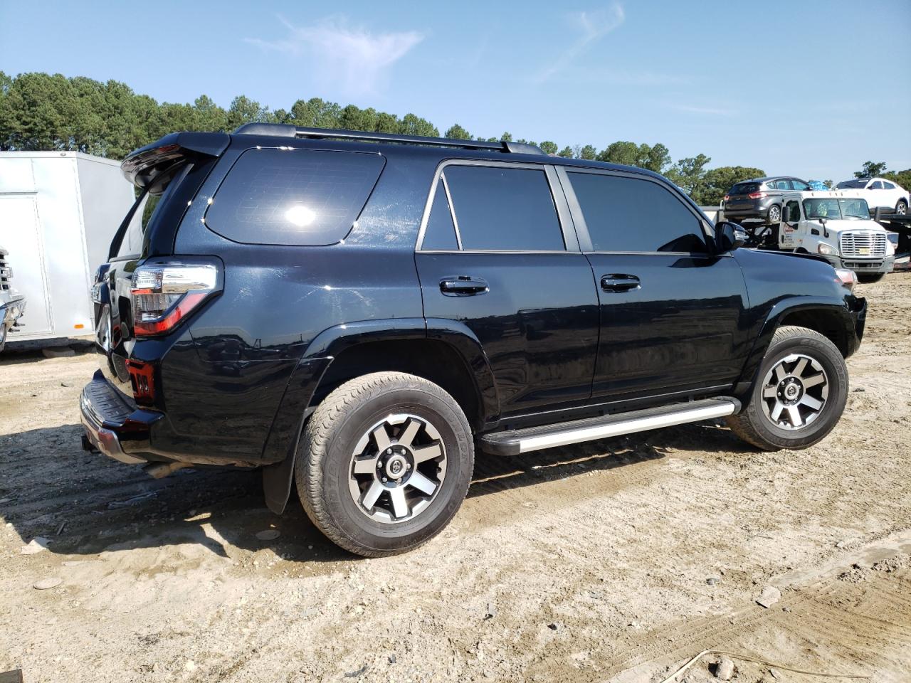Автомобіль TOYOTA 4RUNNER SE 2023 | GrandCar Автомобіль TOYOTA 4RUNNER SE 2023 | GrandCar