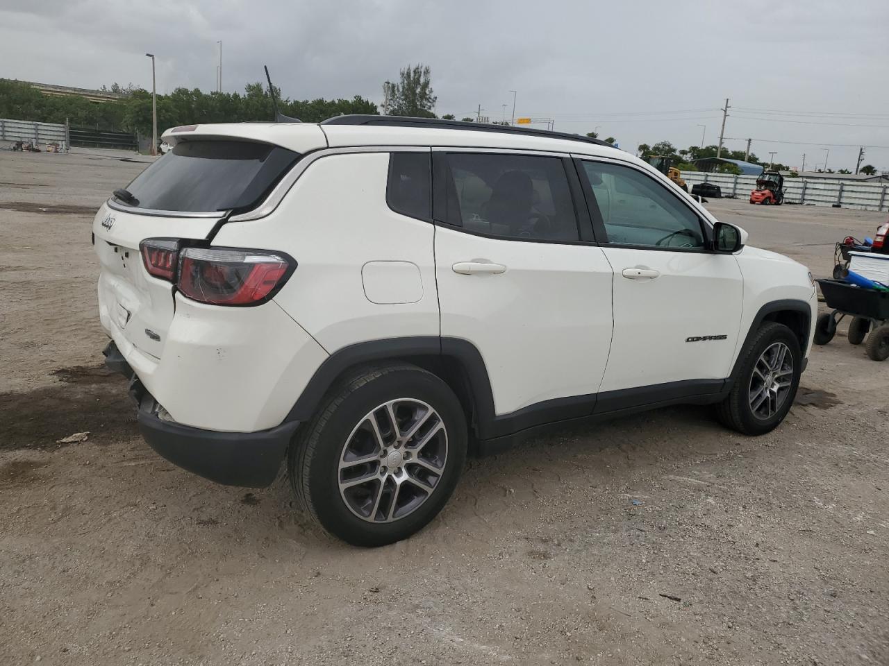 Автомобиль JEEP COMPASS LATITUDE 2019 | GrandCar Автомобиль JEEP COMPASS LATITUDE 2019 | GrandCar