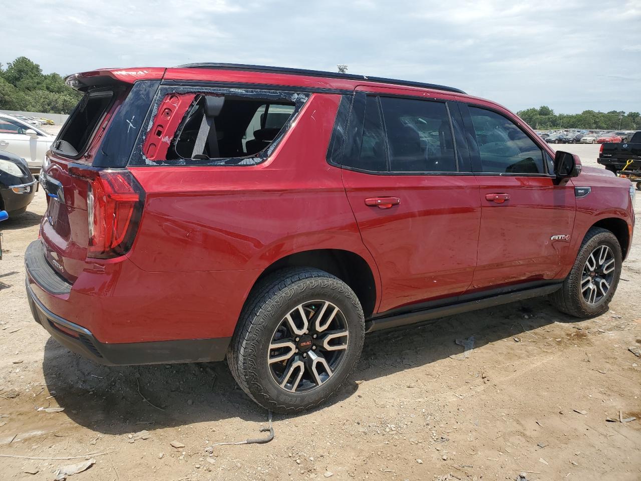 Автомобиль GMC YUKON AT4 2023 | GrandCar Автомобиль GMC YUKON AT4 2023 | GrandCar