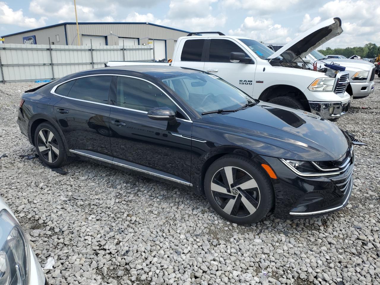 Автомобиль VOLKSWAGEN ARTEON SE 2021 | GrandCar Автомобиль VOLKSWAGEN ARTEON SE 2021 | GrandCar