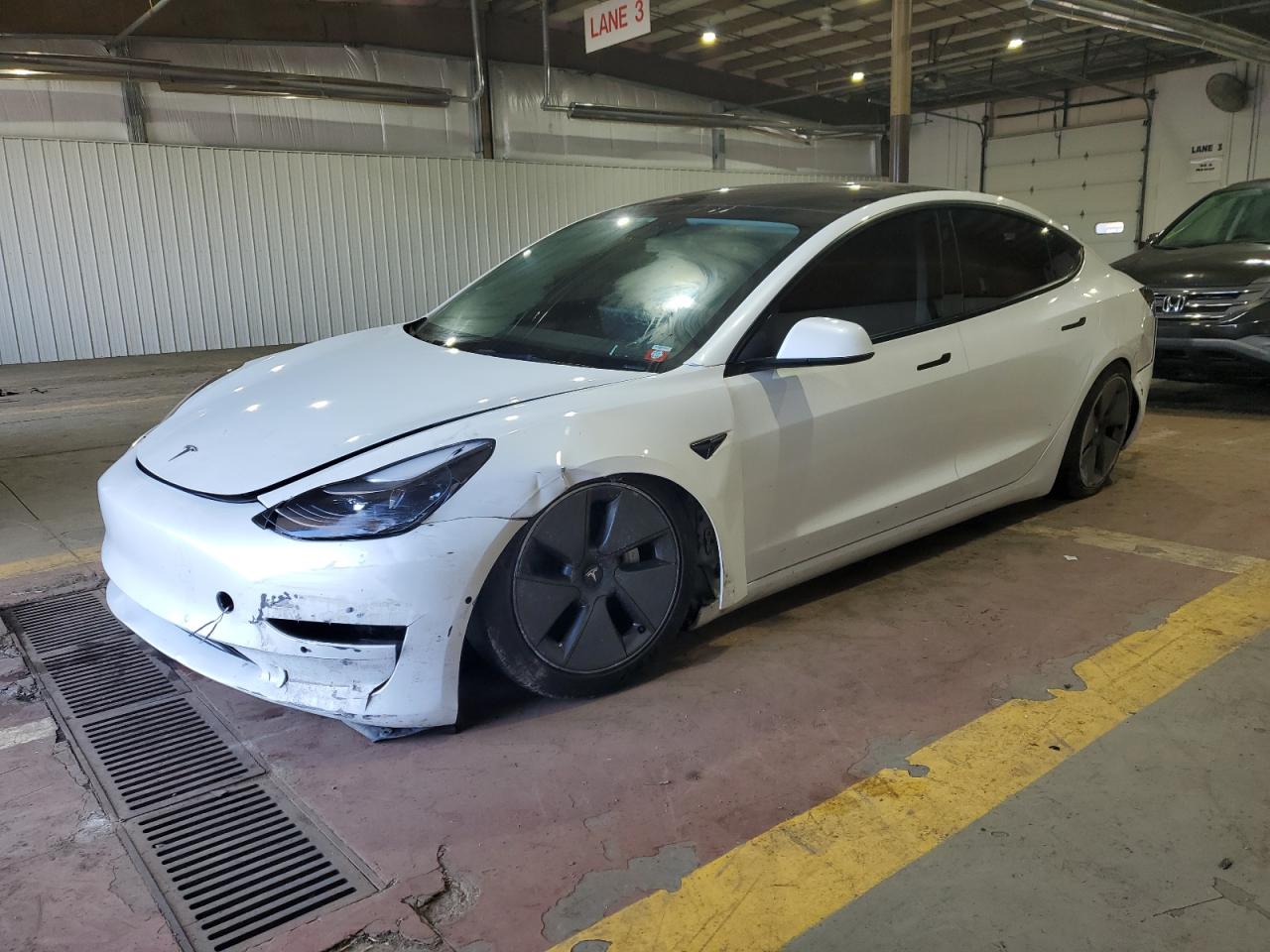 Автомобиль TESLA MODEL 3 2022 | GrandCar Автомобиль TESLA MODEL 3 2022 | GrandCar