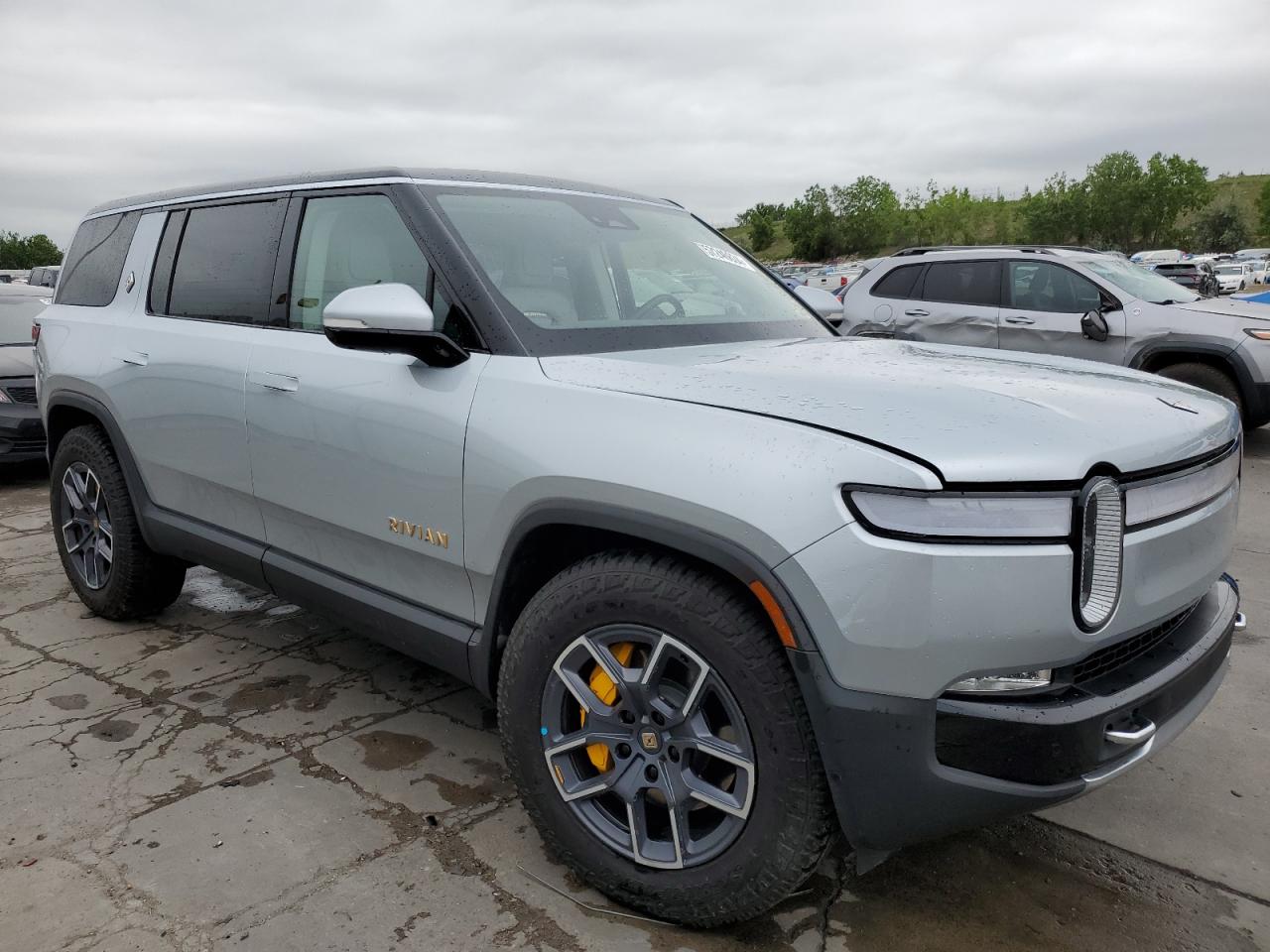 Автомобиль RIVIAN R1S ADVENTURE 2023 | GrandCar