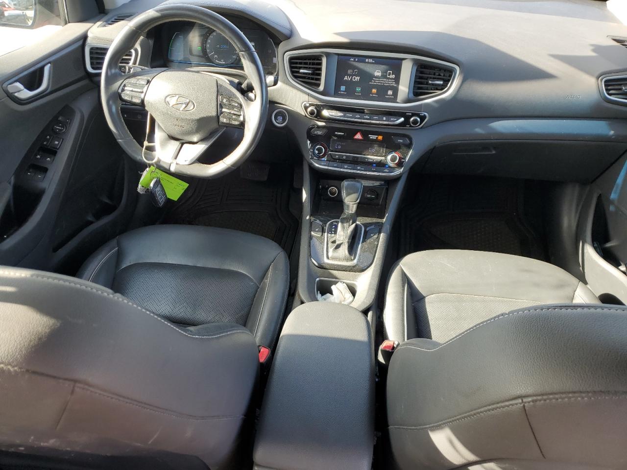 Автомобиль HYUNDAI IONIQ LIMITED 2019 | GrandCar Автомобиль HYUNDAI IONIQ LIMITED 2019 | GrandCar