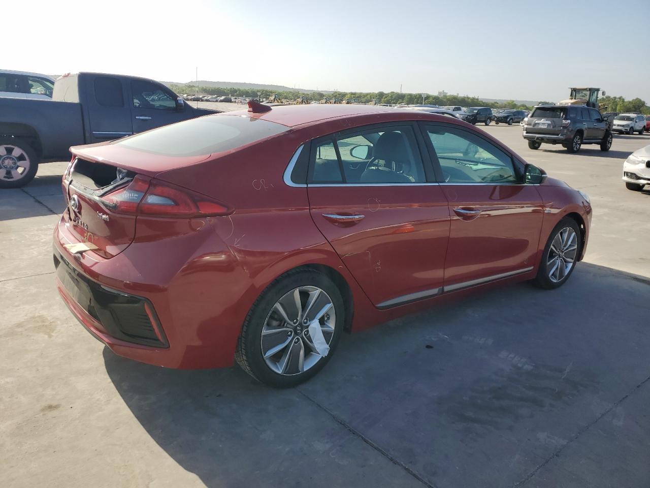 Автомобиль HYUNDAI IONIQ LIMITED 2019 | GrandCar Автомобиль HYUNDAI IONIQ LIMITED 2019 | GrandCar