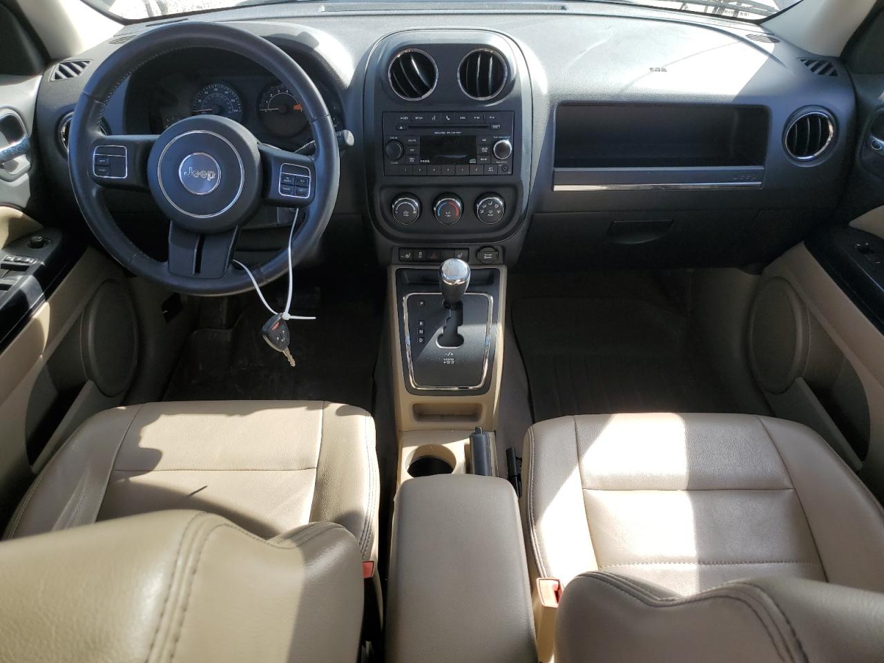 Автомобиль JEEP PATRIOT LATITUDE 2015 | GrandCar Автомобиль JEEP PATRIOT LATITUDE 2015 | GrandCar