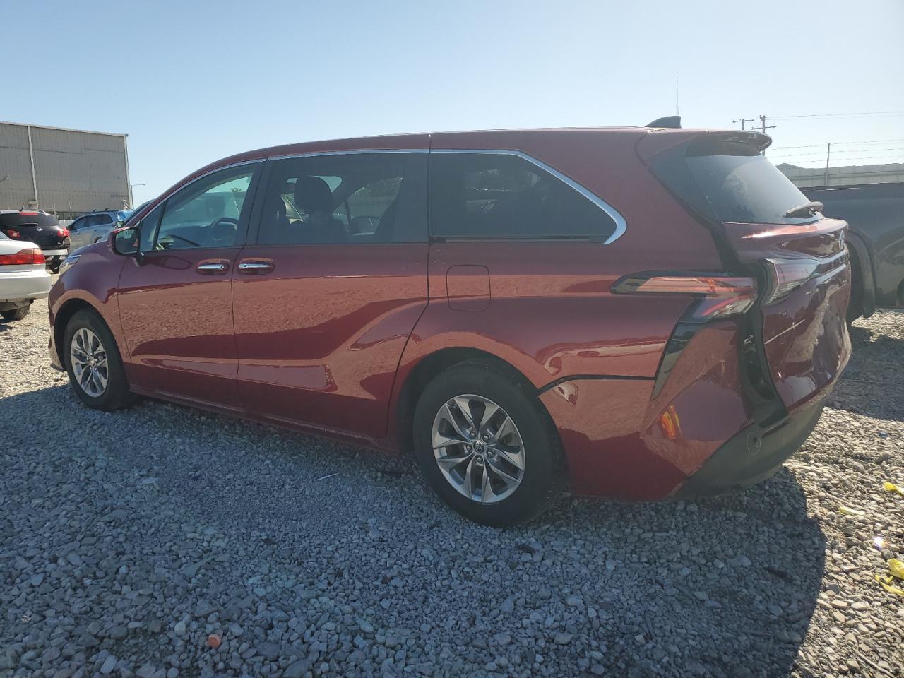 Автомобіль TOYOTA SIENNA XLE 2022 | GrandCar Автомобіль TOYOTA SIENNA XLE 2022 | GrandCar
