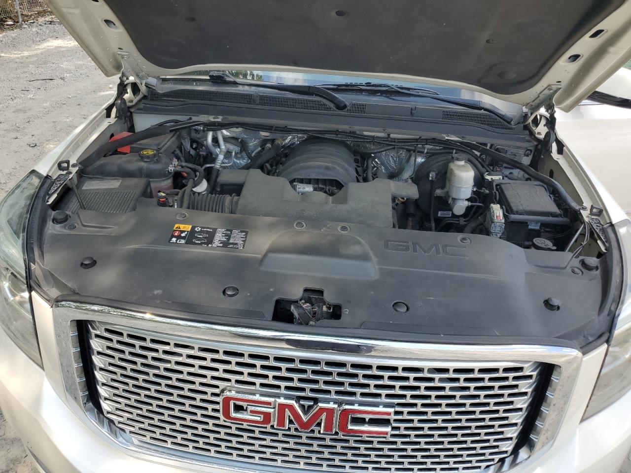 Автомобиль GMC YUKON DENALI 2015 | GrandCar Автомобиль GMC YUKON DENALI 2015 | GrandCar
