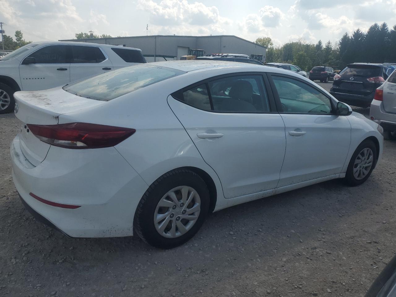 Автомобиль HYUNDAI ELANTRA SE 2018 | GrandCar Автомобиль HYUNDAI ELANTRA SE 2018 | GrandCar