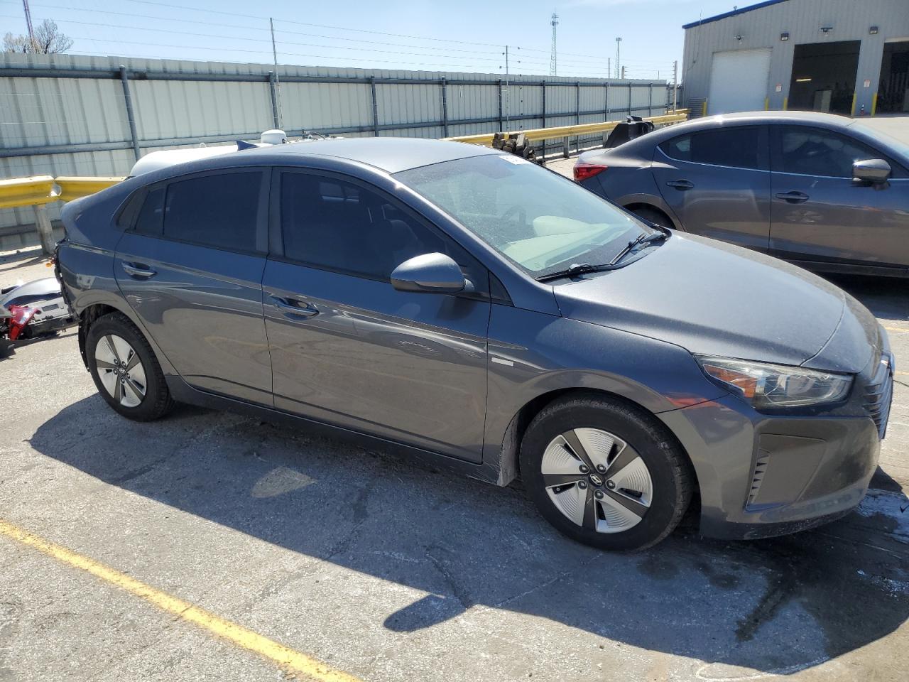 Автомобиль HYUNDAI IONIQ BLUE 2018 | GrandCar Автомобиль HYUNDAI IONIQ BLUE 2018 | GrandCar
