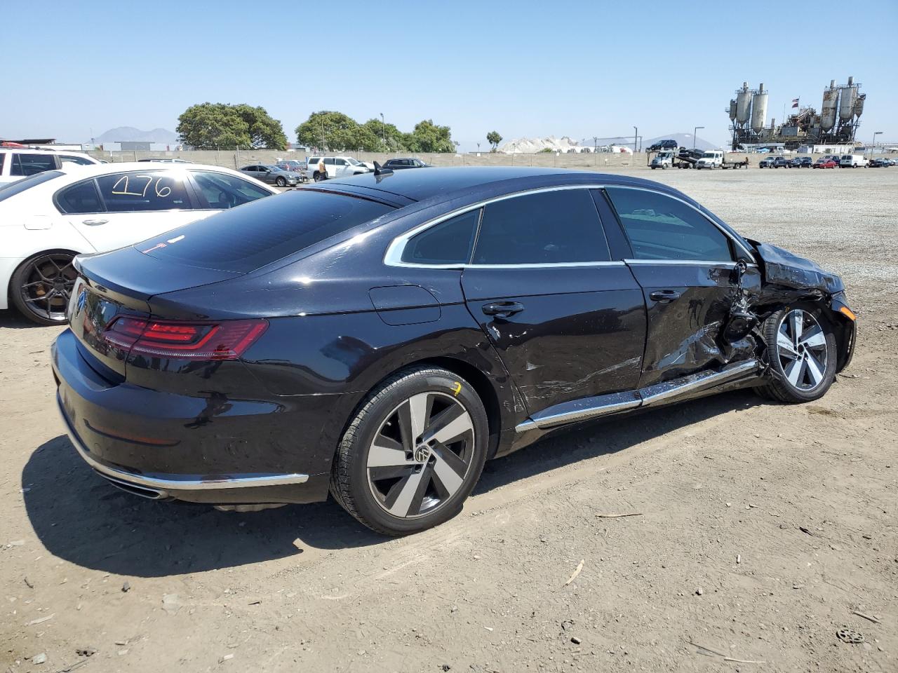 Автомобиль VOLKSWAGEN ARTEON SE 2021 | GrandCar Автомобиль VOLKSWAGEN ARTEON SE 2021 | GrandCar