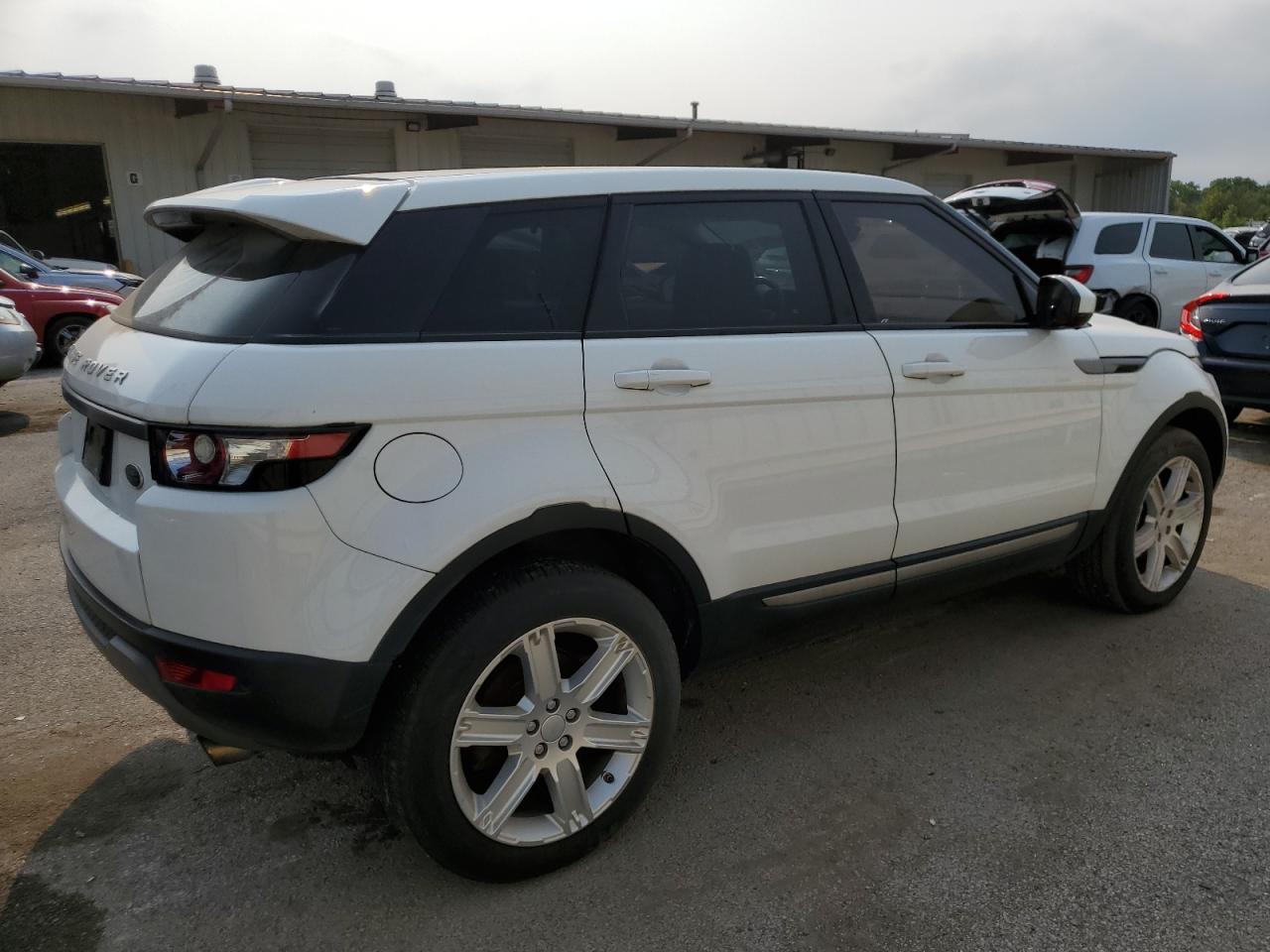Автомобиль LAND ROVER RANGE ROVER EVOQUE PURE PLUS 2015 | GrandCar Автомобиль LAND ROVER RANGE ROVER EVOQUE PURE PLUS 2015 | GrandCar