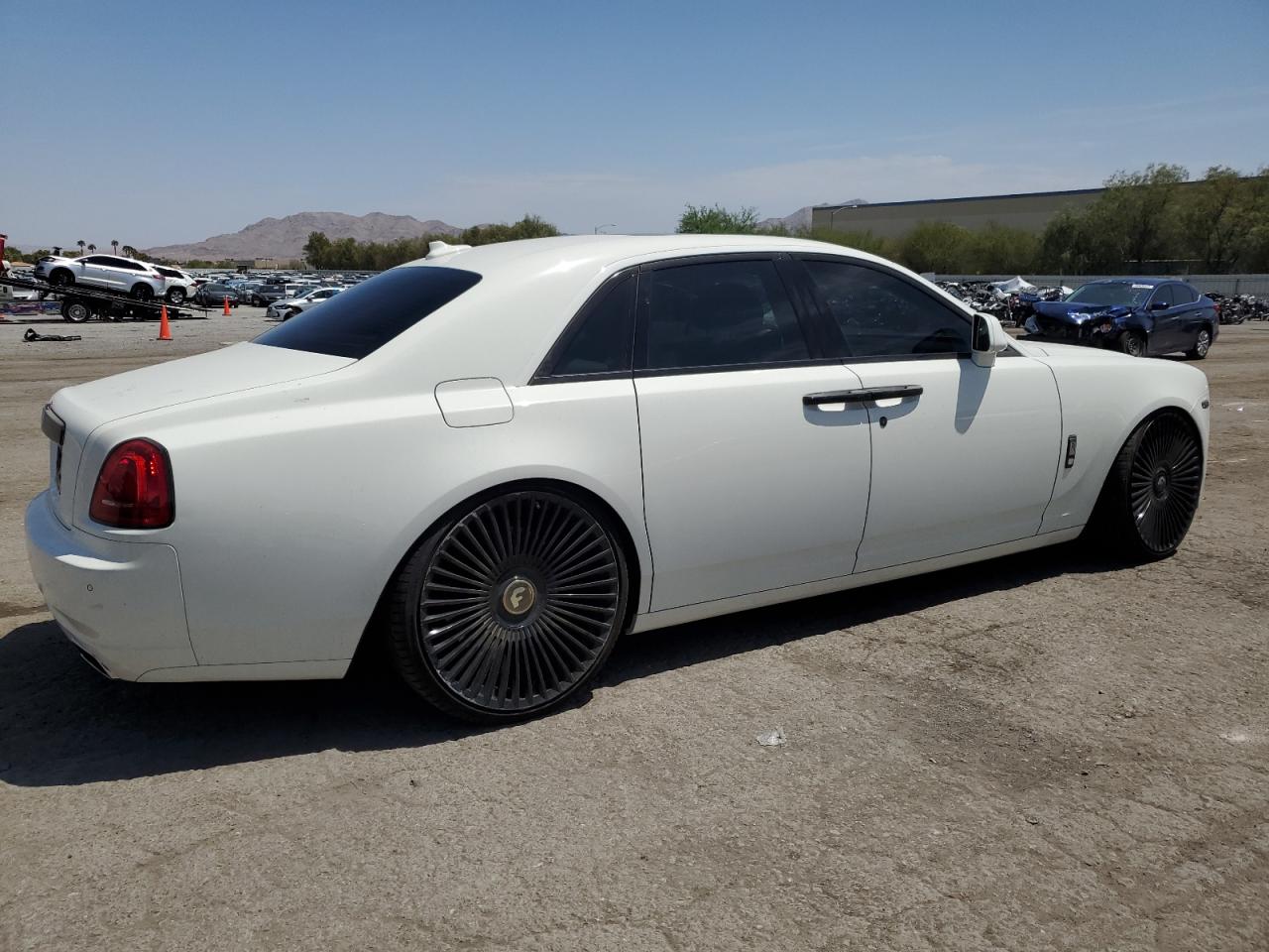 Автомобиль ROLLS-ROYCE GHOST 2015 | GrandCar Автомобиль ROLLS-ROYCE GHOST 2015 | GrandCar