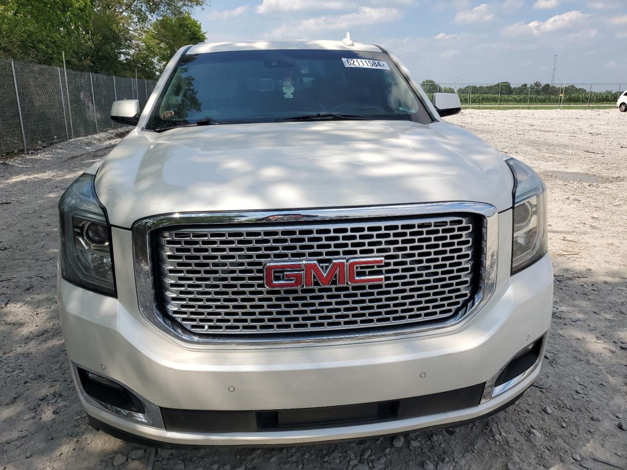 Автомобиль GMC YUKON DENALI 2015 | GrandCar Автомобиль GMC YUKON DENALI 2015 | GrandCar
