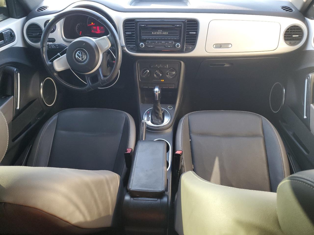 Автомобиль VOLKSWAGEN BEETLE 2013 | GrandCar Автомобиль VOLKSWAGEN BEETLE 2013 | GrandCar