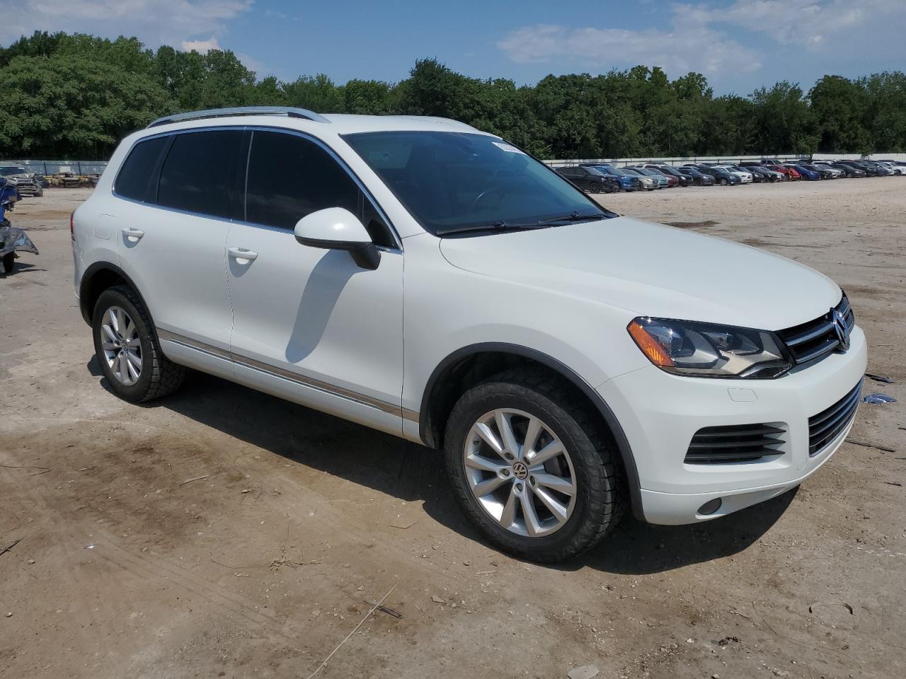 Автомобіль VOLKSWAGEN TOUAREG V6 TDI 2014 | GrandCar Автомобіль VOLKSWAGEN TOUAREG V6 TDI 2014 | GrandCar