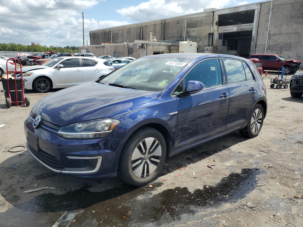 Автомобиль VOLKSWAGEN E-GOLF SE 2017 | GrandCar