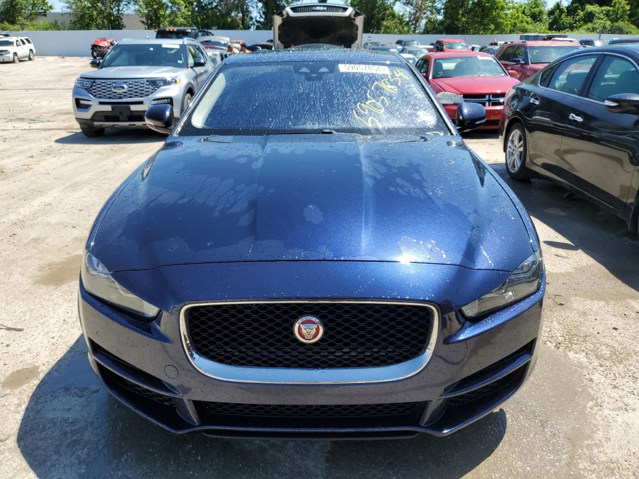 Автомобиль JAGUAR XE 2017 | GrandCar Автомобиль JAGUAR XE 2017 | GrandCar