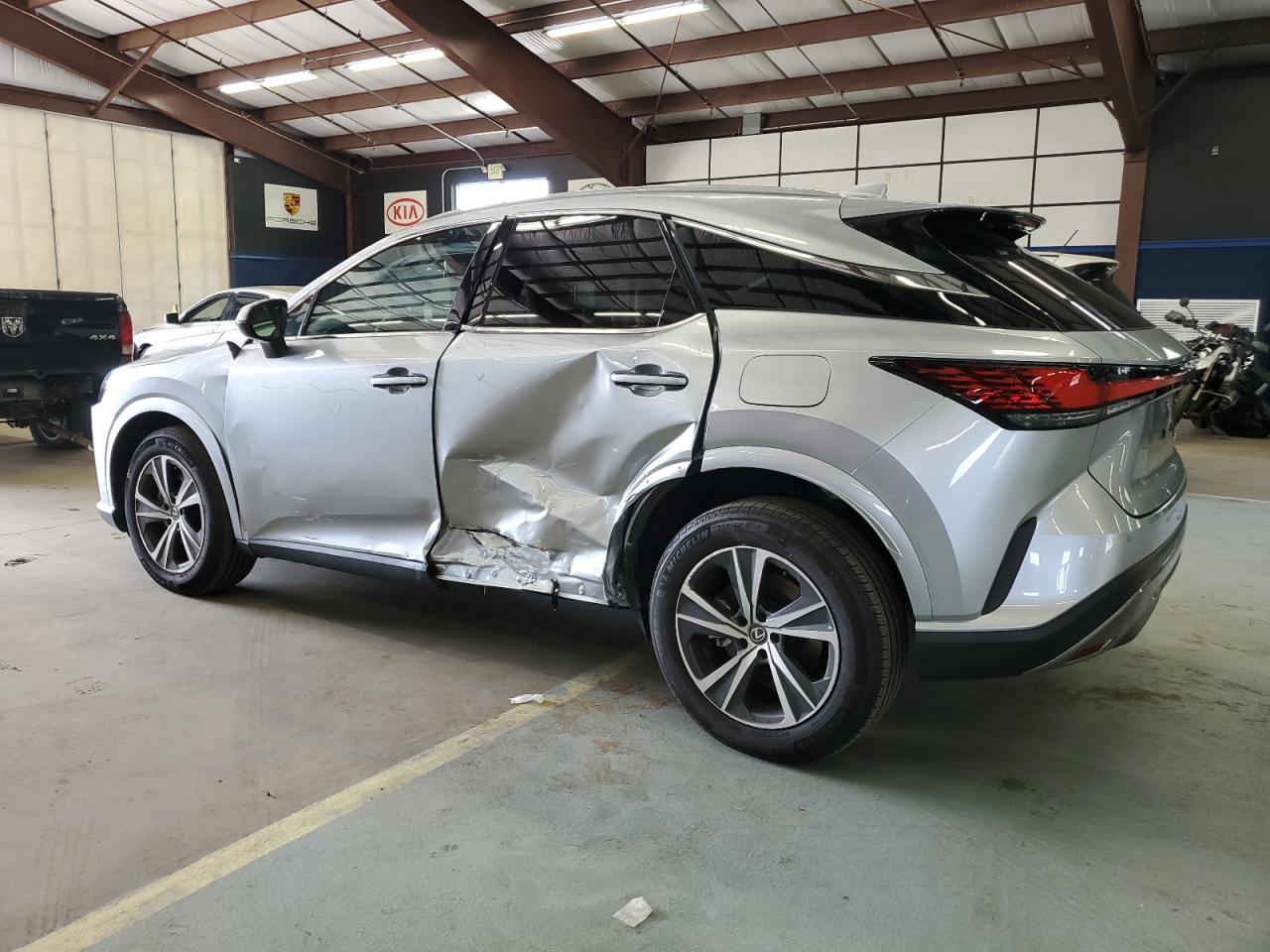 Автомобиль LEXUS RX 350 BASE 2023 | GrandCar Автомобиль LEXUS RX 350 BASE 2023 | GrandCar