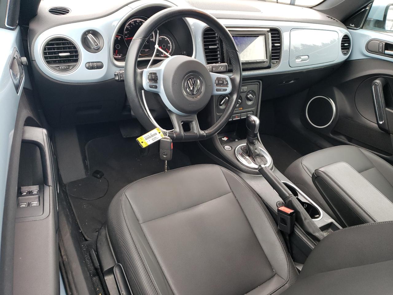 Автомобиль VOLKSWAGEN BEETLE 2014 | GrandCar Автомобиль VOLKSWAGEN BEETLE 2014 | GrandCar