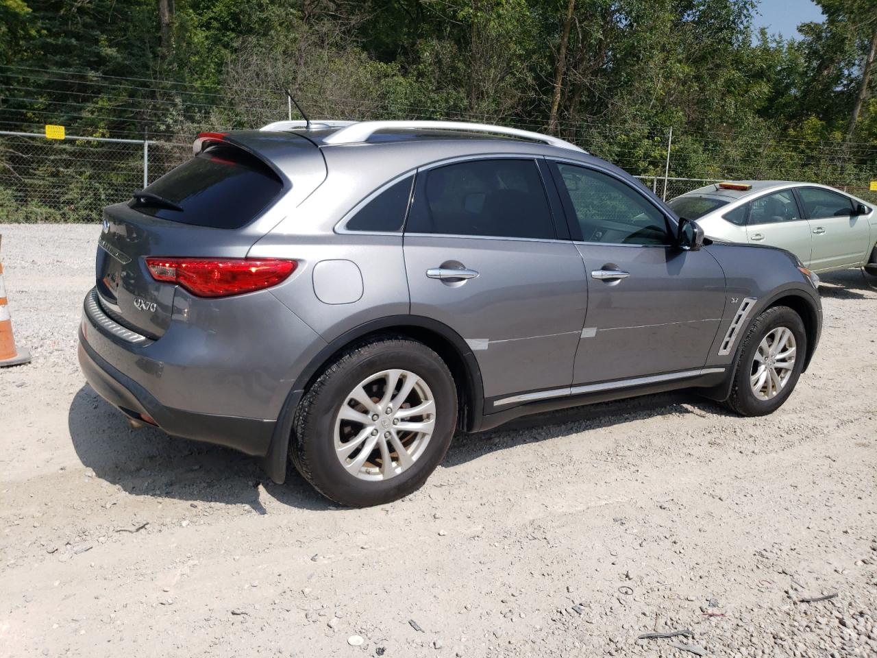 Автомобіль INFINITI QX70 2015 | GrandCar Автомобіль INFINITI QX70 2015 | GrandCar