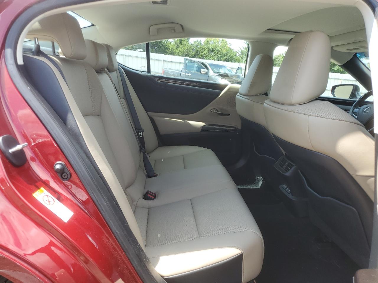Автомобіль LEXUS ES 350 2019 | GrandCar Автомобіль LEXUS ES 350 2019 | GrandCar