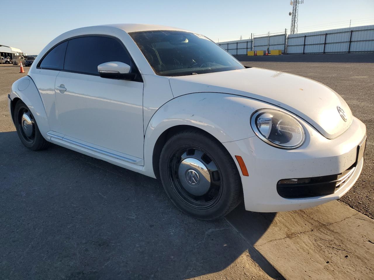 Автомобиль VOLKSWAGEN BEETLE 2013 | GrandCar Автомобиль VOLKSWAGEN BEETLE 2013 | GrandCar