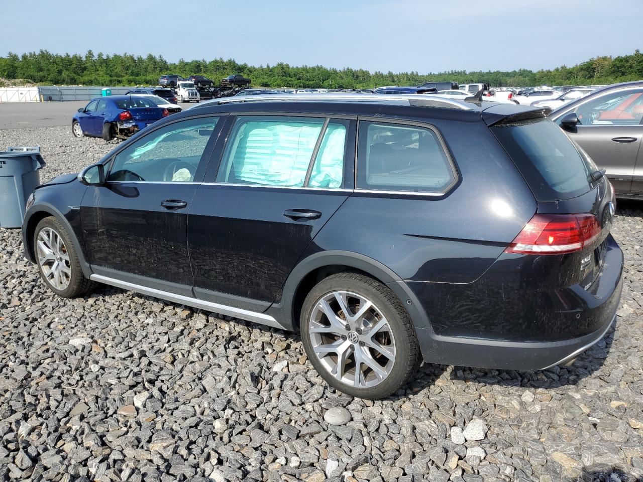 Автомобиль VOLKSWAGEN GOLF ALLTRACK S 2019 | GrandCar Автомобиль VOLKSWAGEN GOLF ALLTRACK S 2019 | GrandCar