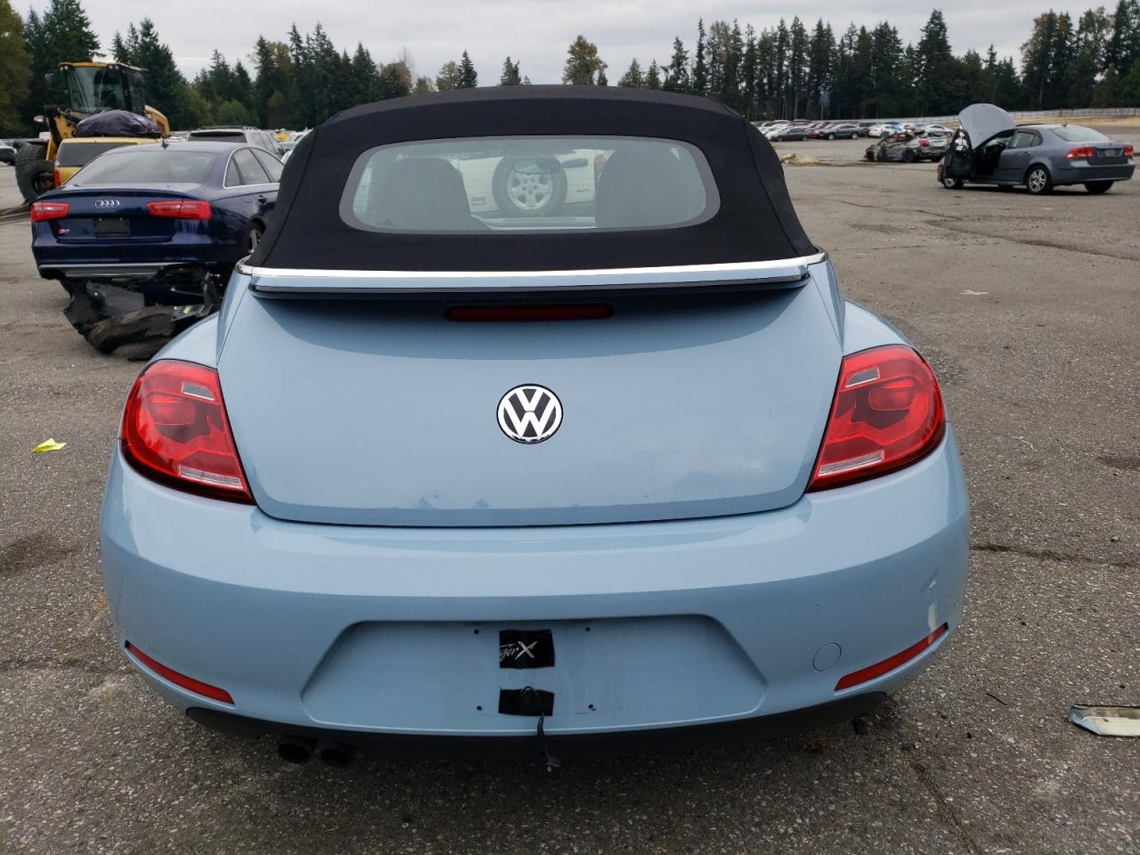 Автомобиль VOLKSWAGEN BEETLE 2014 | GrandCar Автомобиль VOLKSWAGEN BEETLE 2014 | GrandCar