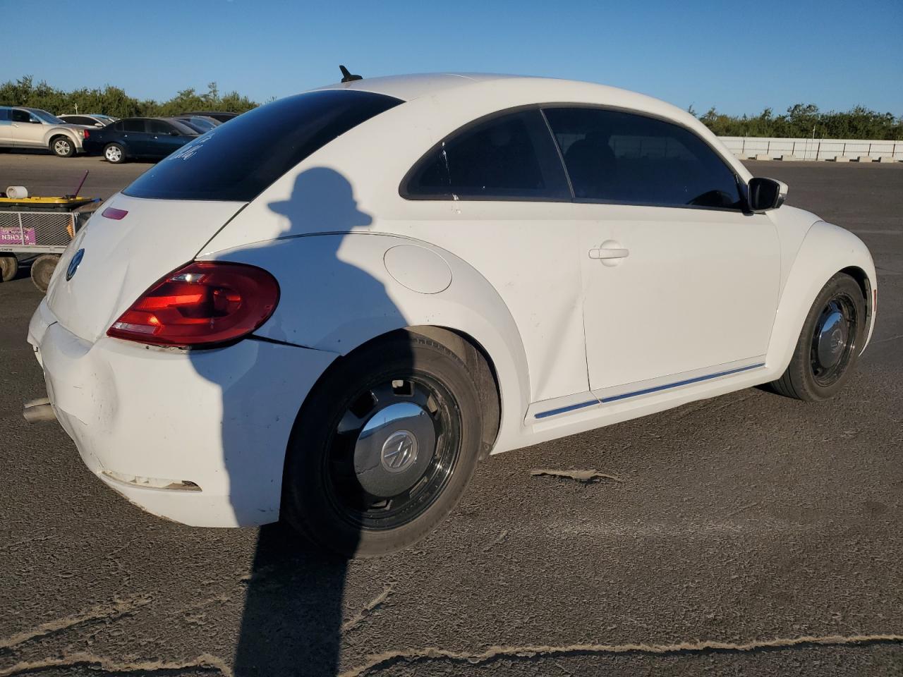 Автомобиль VOLKSWAGEN BEETLE 2013 | GrandCar Автомобиль VOLKSWAGEN BEETLE 2013 | GrandCar