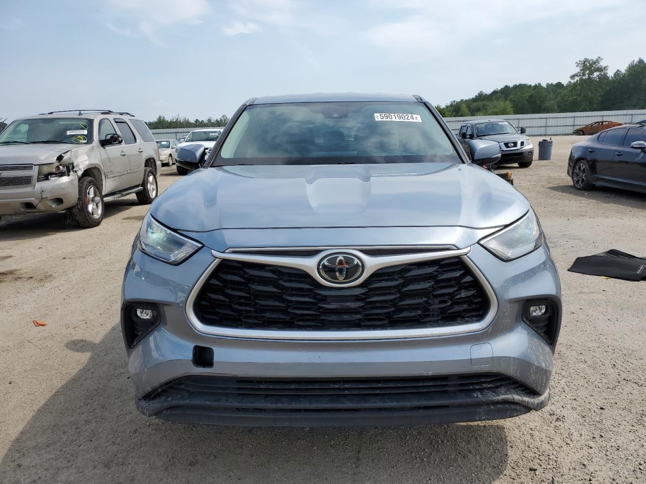 Автомобиль TOYOTA HIGHLANDER L 2022 | GrandCar Автомобиль TOYOTA HIGHLANDER L 2022 | GrandCar