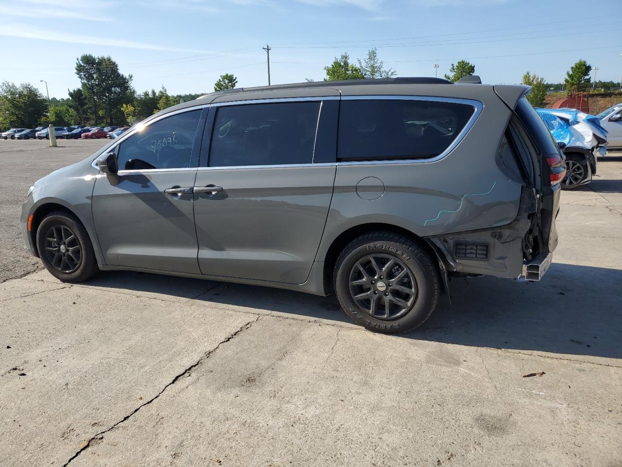 Автомобиль CHRYSLER PACIFICA TOURING L 2022 | GrandCar Автомобиль CHRYSLER PACIFICA TOURING L 2022 | GrandCar