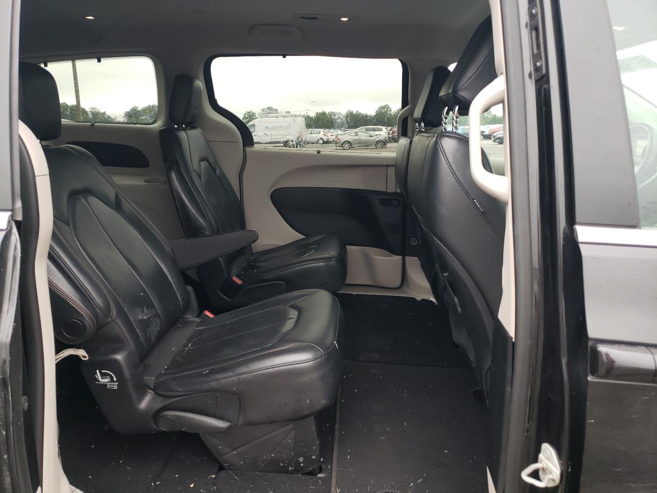 Автомобіль CHRYSLER PACIFICA TOURING L 2019 | GrandCar Автомобіль CHRYSLER PACIFICA TOURING L 2019 | GrandCar