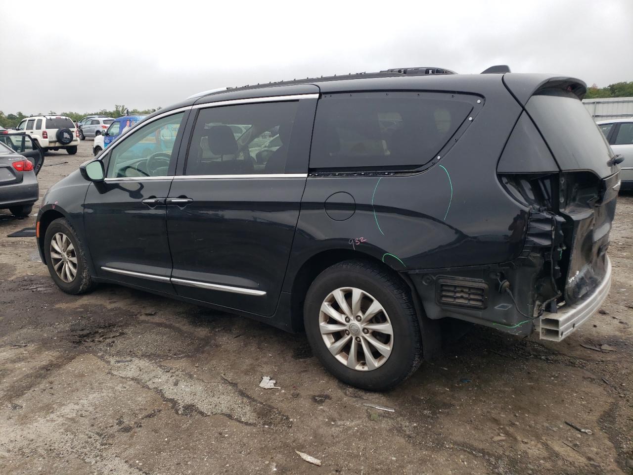 Автомобіль CHRYSLER PACIFICA TOURING L 2019 | GrandCar Автомобіль CHRYSLER PACIFICA TOURING L 2019 | GrandCar