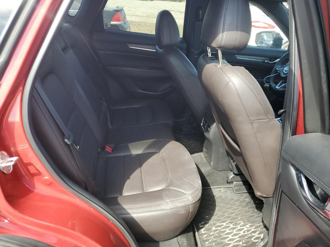 Автомобиль MAZDA CX-5 SIGNATURE 2021 | GrandCar Автомобиль MAZDA CX-5 SIGNATURE 2021 | GrandCar