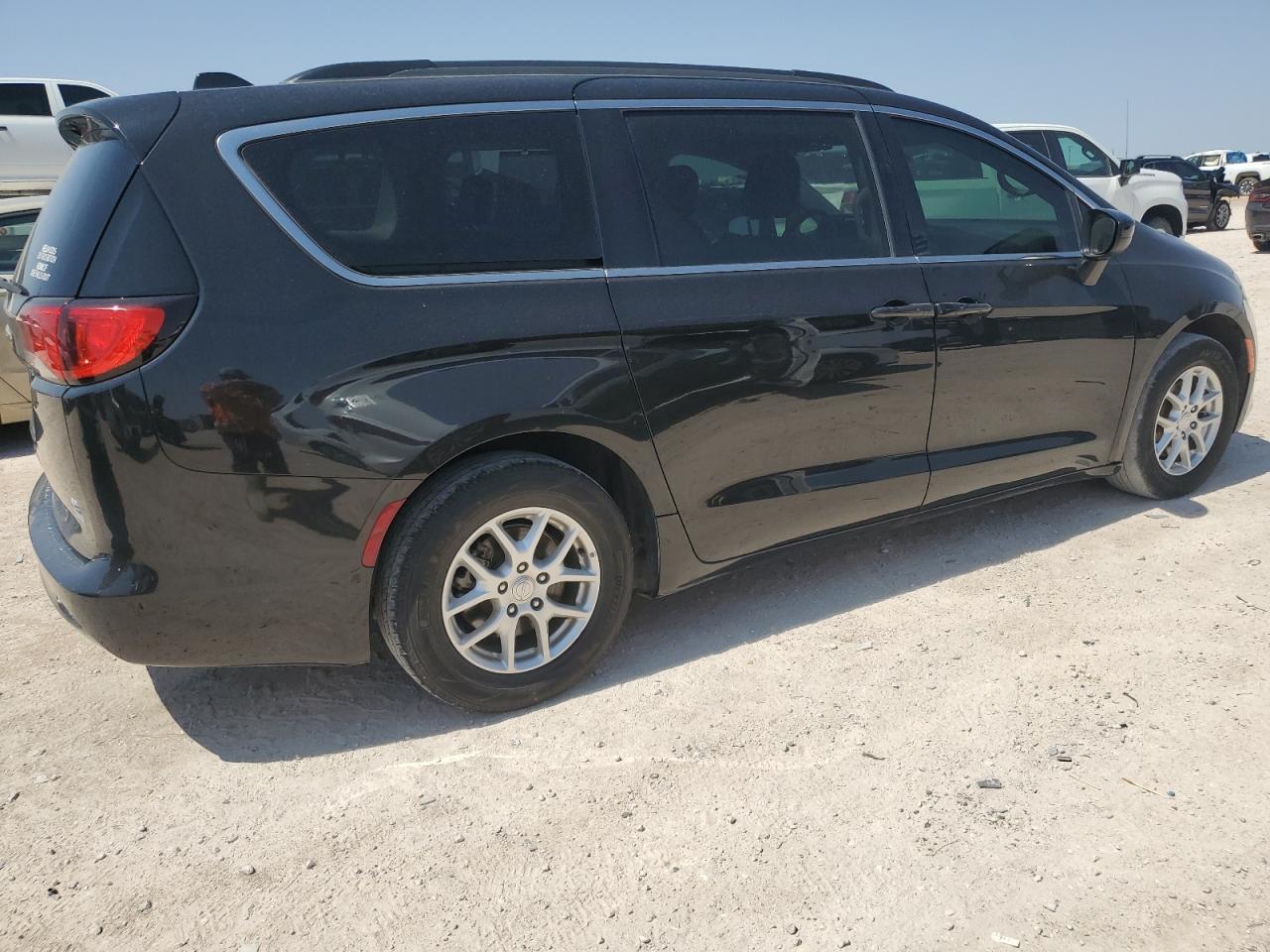 Автомобиль CHRYSLER VOYAGER LXI 2020 | GrandCar Автомобиль CHRYSLER VOYAGER LXI 2020 | GrandCar