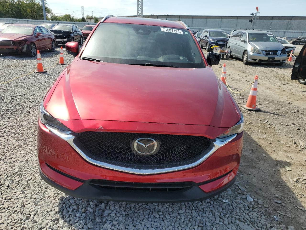 Автомобиль MAZDA CX-5 SIGNATURE 2021 | GrandCar Автомобиль MAZDA CX-5 SIGNATURE 2021 | GrandCar