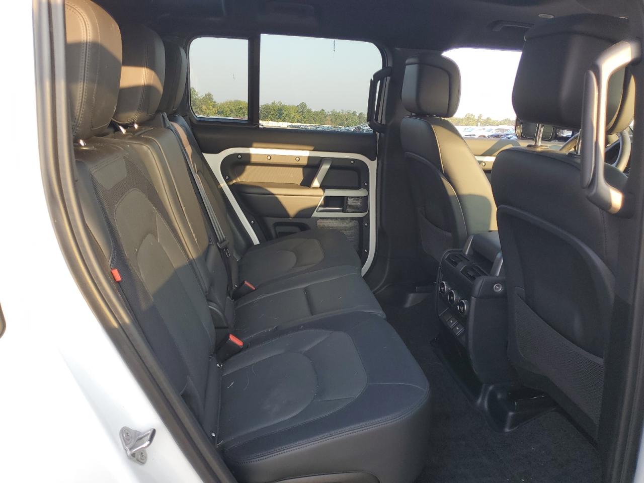 Автомобиль LAND ROVER DEFENDER 110 X-DYNAMIC SE 2024 | GrandCar Автомобиль LAND ROVER DEFENDER 110 X-DYNAMIC SE 2024 | GrandCar