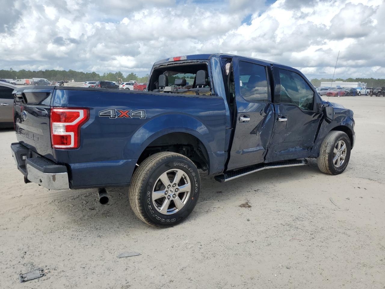 Автомобиль FORD F150 SUPERCREW 2018 | GrandCar Автомобиль FORD F150 SUPERCREW 2018 | GrandCar