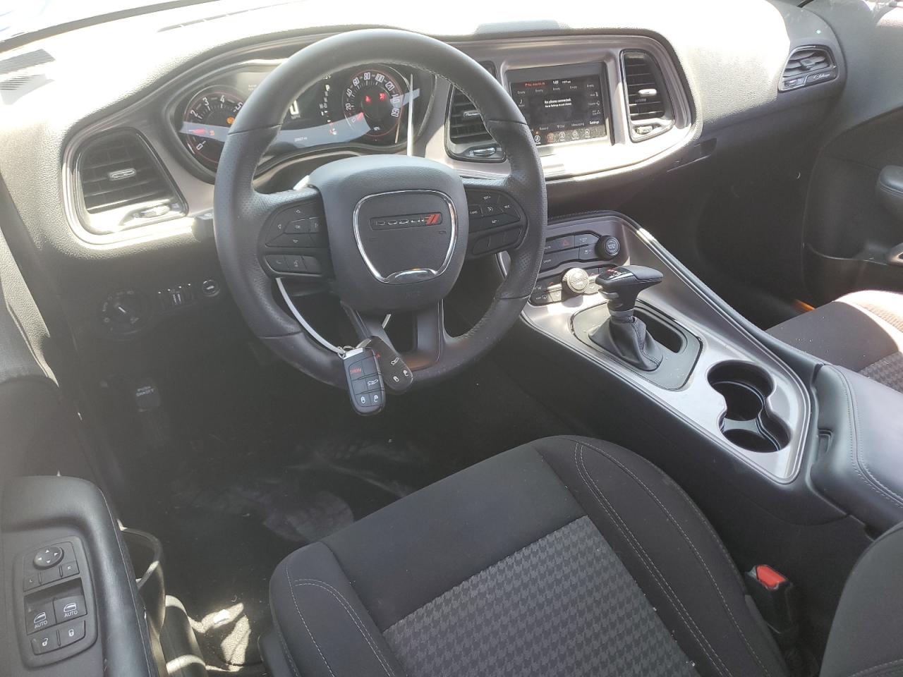 Автомобиль DODGE CHALLENGER SXT 2023 | GrandCar Автомобиль DODGE CHALLENGER SXT 2023 | GrandCar