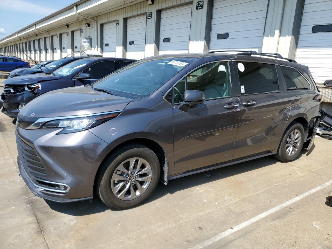 Автомобіль TOYOTA SIENNA XLE 2022 | GrandCar