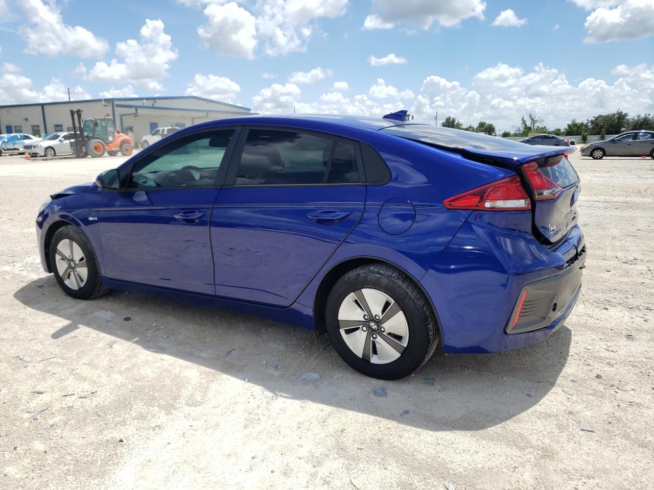 Автомобиль HYUNDAI IONIQ BLUE 2020 | GrandCar Автомобиль HYUNDAI IONIQ BLUE 2020 | GrandCar