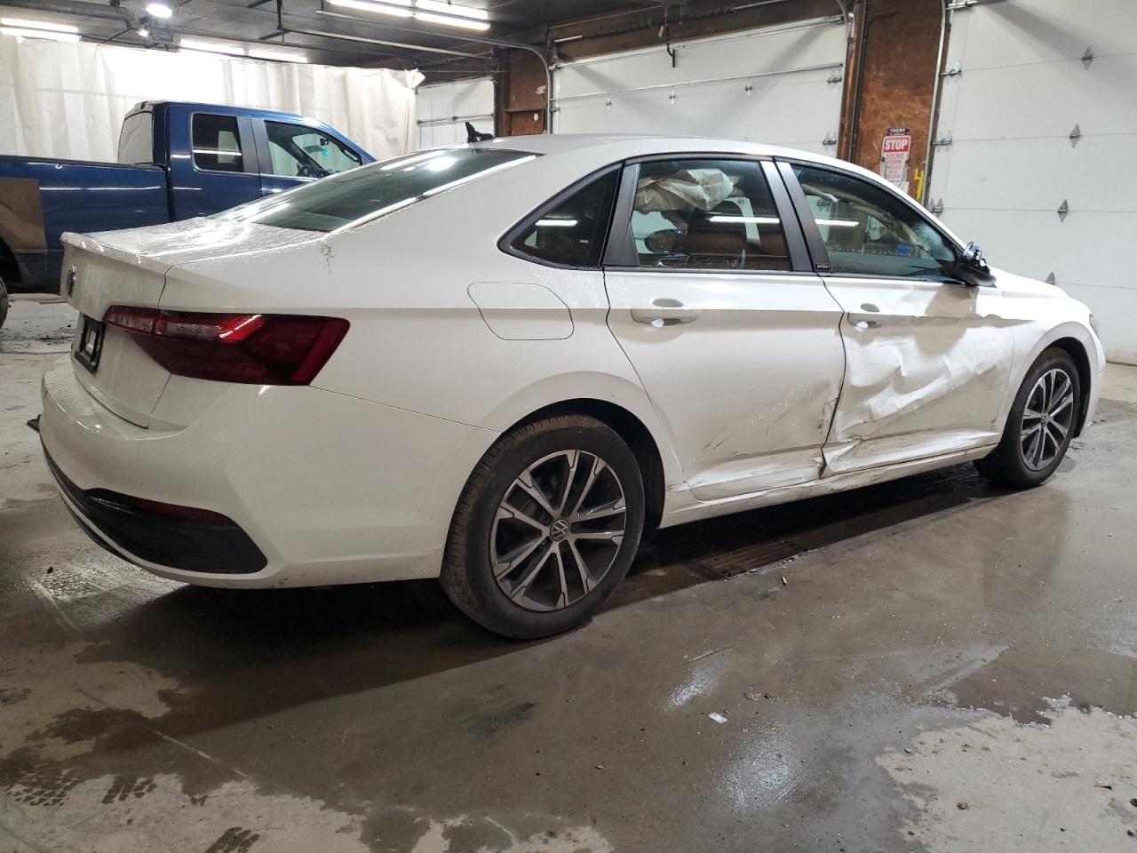 Автомобіль VOLKSWAGEN JETTA SPORT 2024 | GrandCar Автомобіль VOLKSWAGEN JETTA SPORT 2024 | GrandCar
